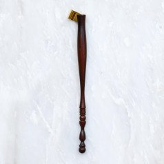 This right oblique pen has been hand-adjusted to snugly accommodate a Nikko G nib.